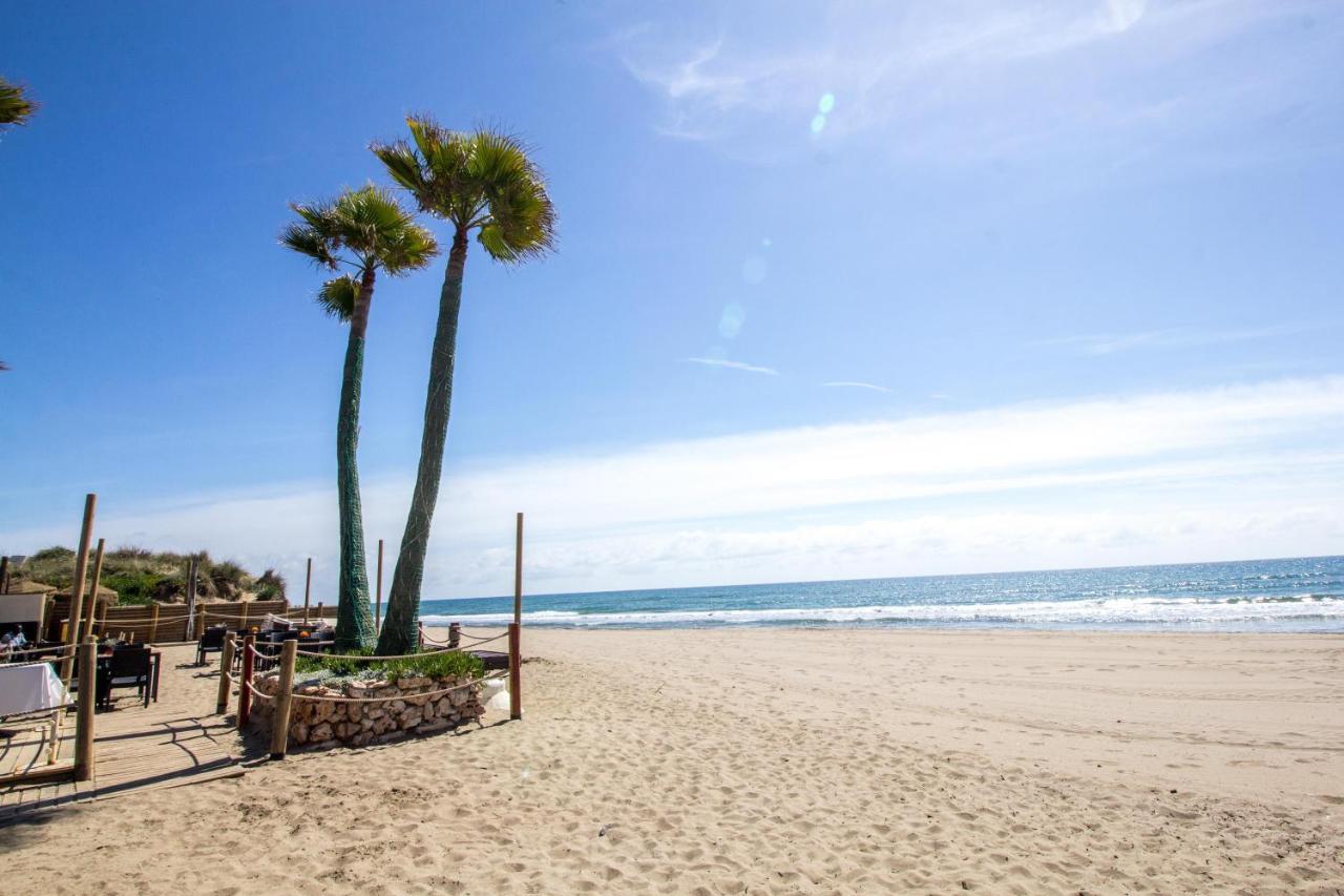 Perfectly Located Beachside Apartment In Elviria 马尔韦利亚 外观 照片