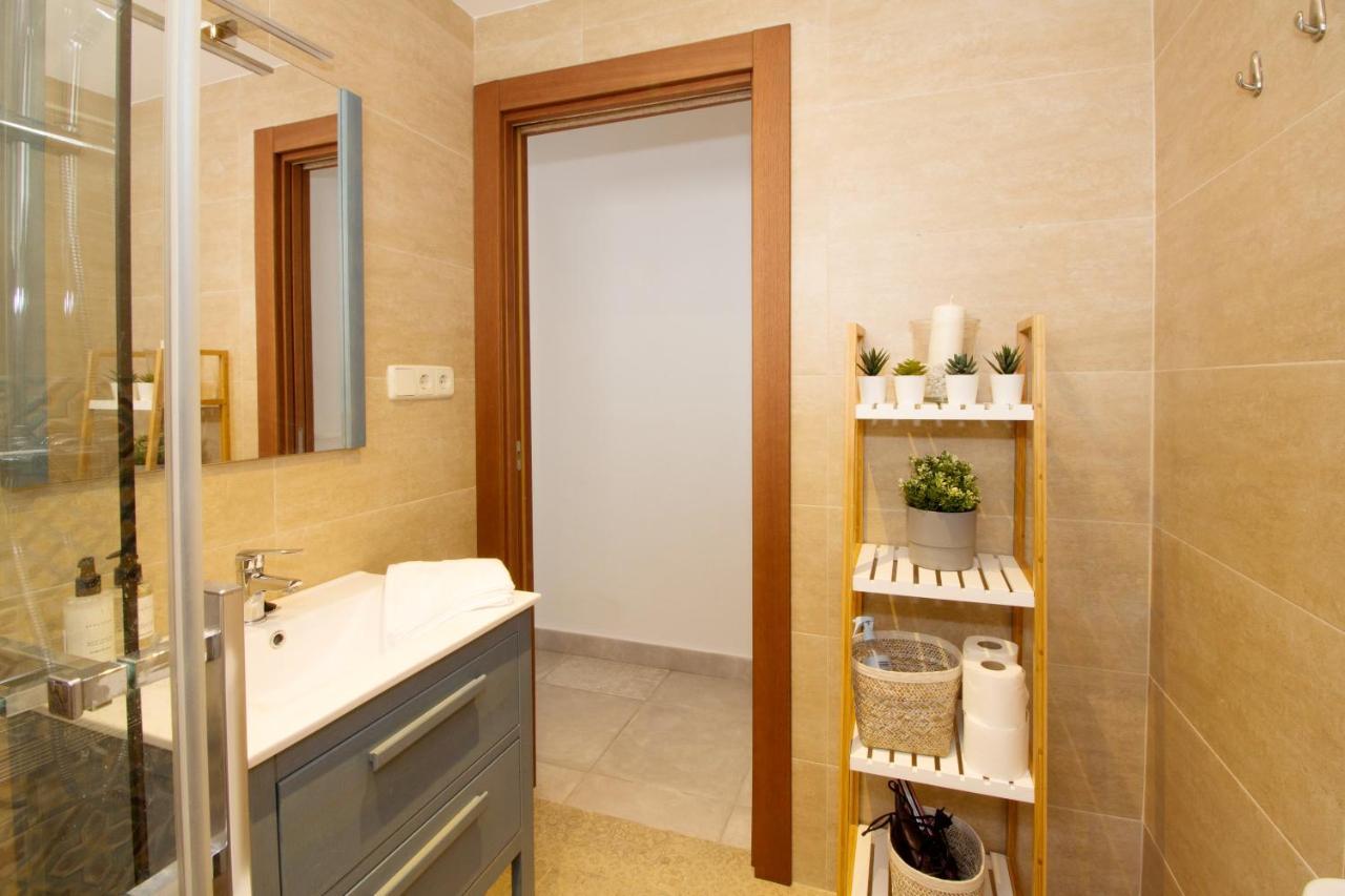 Perfectly Located Beachside Apartment In Elviria 马尔韦利亚 外观 照片