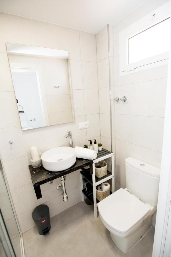 Perfectly Located Beachside Apartment In Elviria 马尔韦利亚 外观 照片
